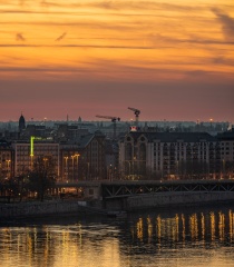 Holdsarló Budapesten