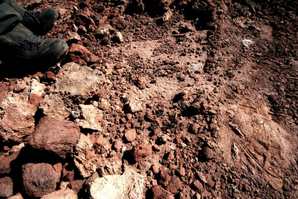 Monturaqui crater 2013 07-standard-scale-1 45x